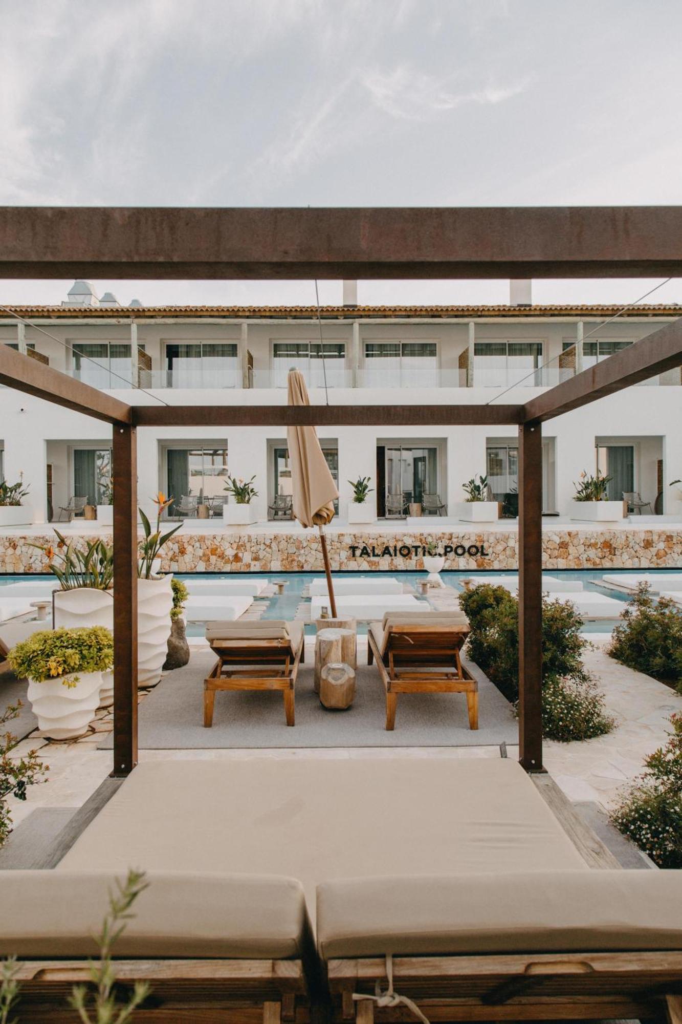 Lago Resort Menorca - Suites Del Lago Adults Only Cala en Bosch Dış mekan fotoğraf